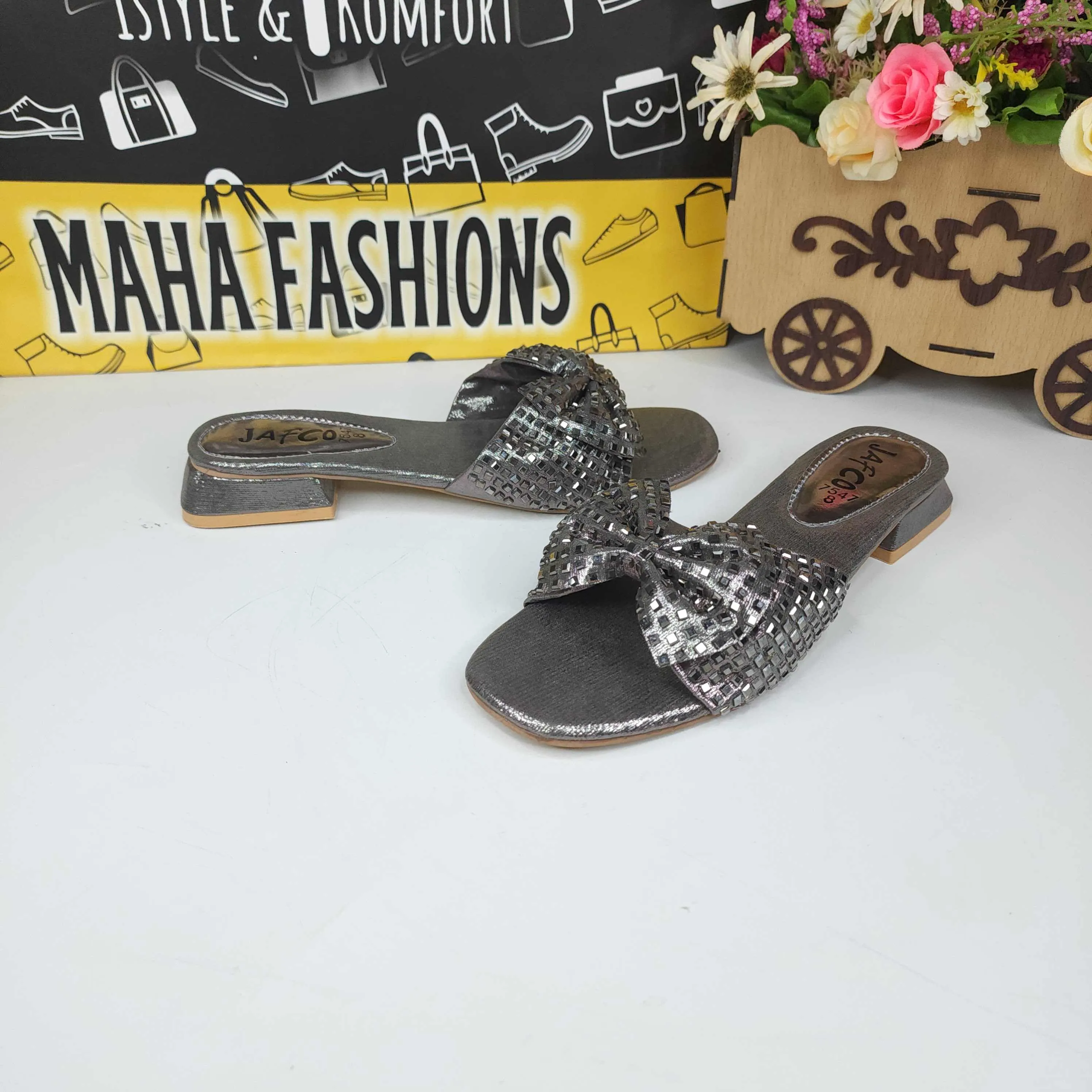 Grey Bow Slippers in Short Heel